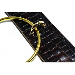 collier bdsm en cuir imprimé crocodile et bouclerie dorée - Nymaeria